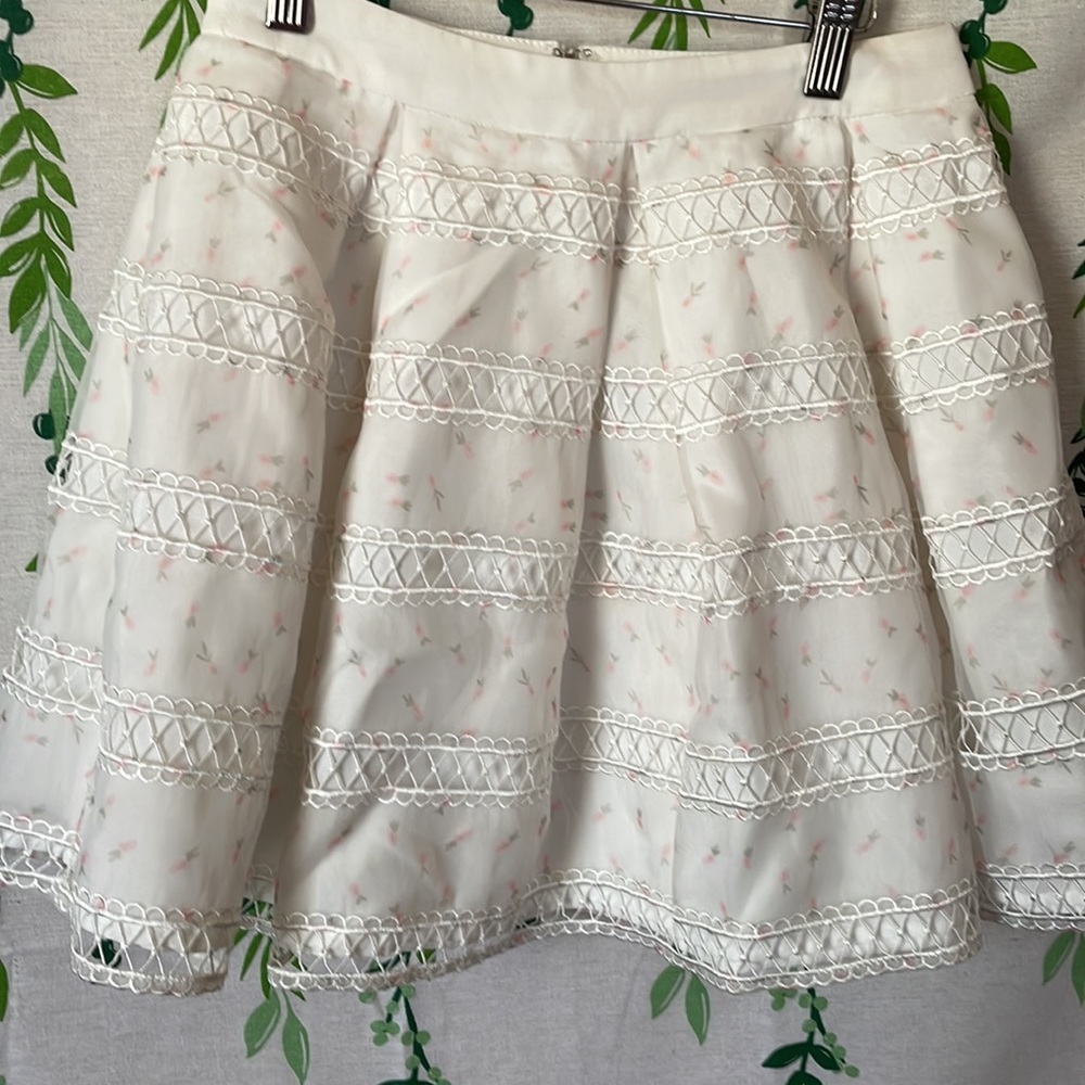 Size XS Endless Rose Floral Skirt C3 - Picture 2 of 6